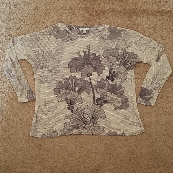 Soft, lightweight sweater - size XL - Picture 2 of 4